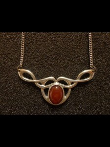 http://forvikingsonly.nu/118-321-thickbox/pendant-with-natural-stone-and-chain.jpg