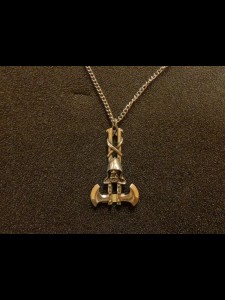 http://forvikingsonly.nu/233-442-thickbox/pendant-with-chain-axe.jpg