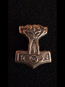 http://forvikingsonly.nu/84-287-thickbox/fvo-bronze-pendant.jpg